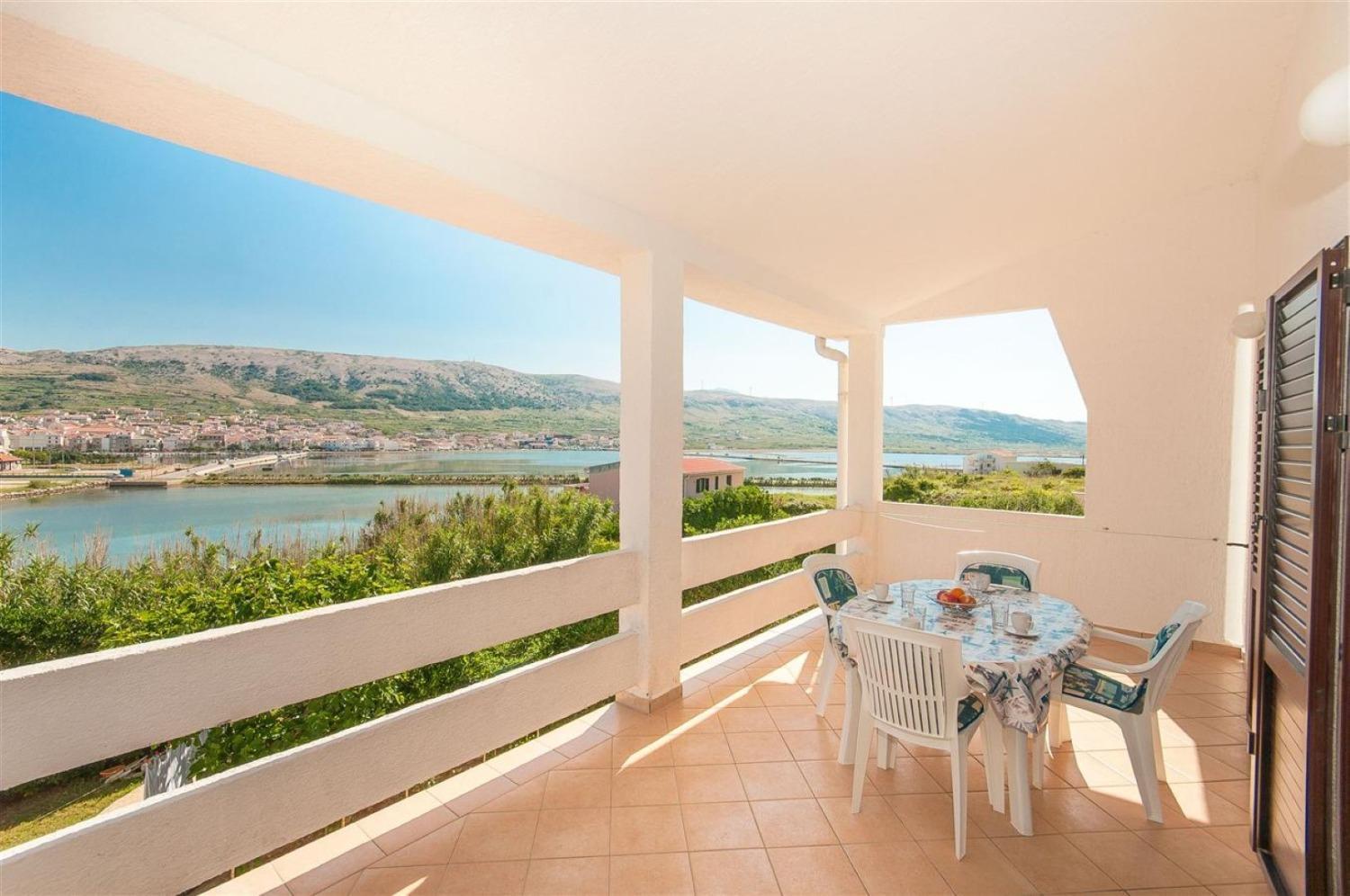 Apartments Mate - Free Parking Паг Экстерьер фото