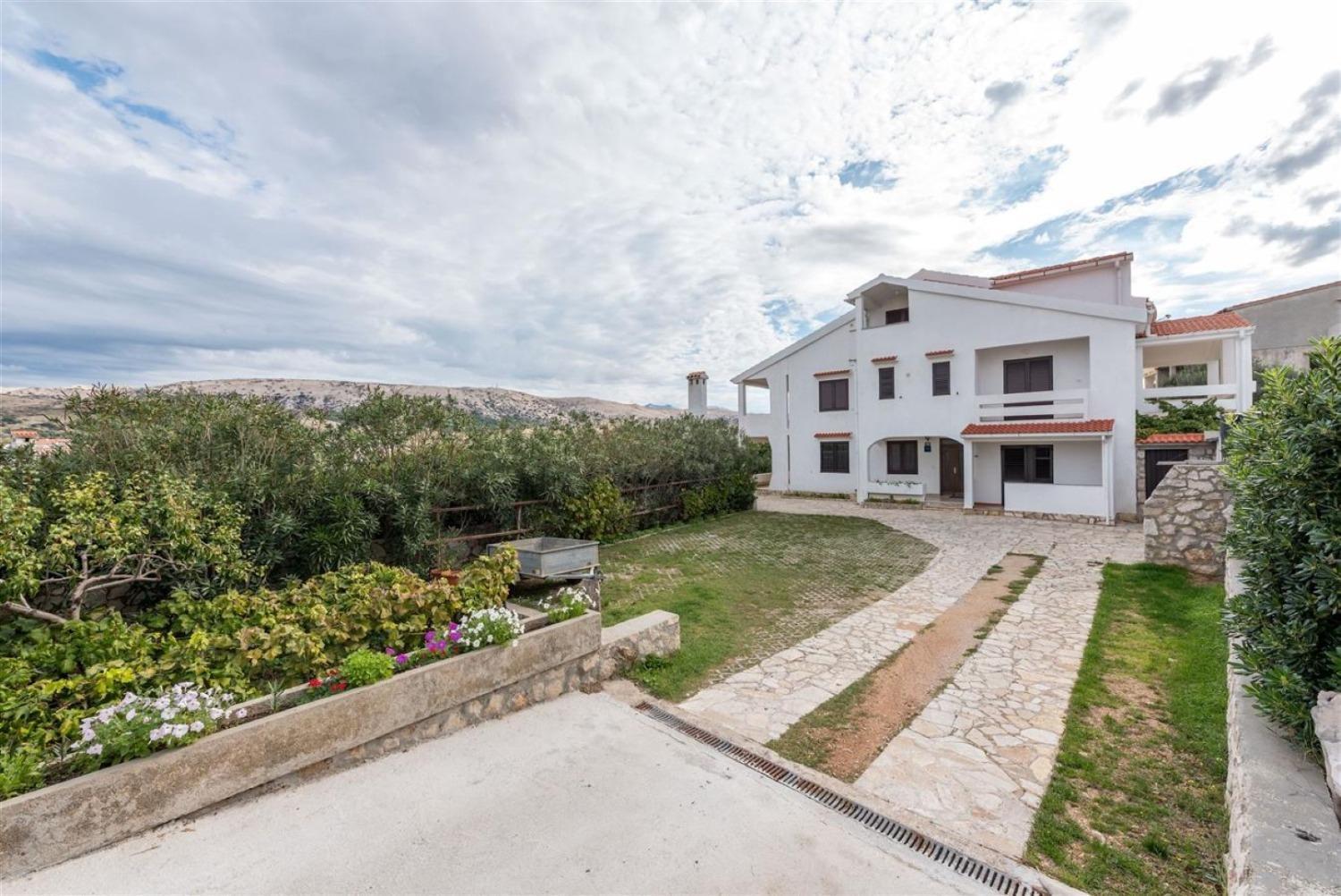 Apartments Mate - Free Parking Паг Экстерьер фото