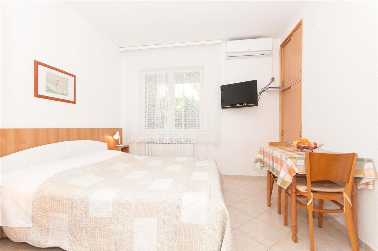 Apartments Mate - Free Parking Паг Экстерьер фото